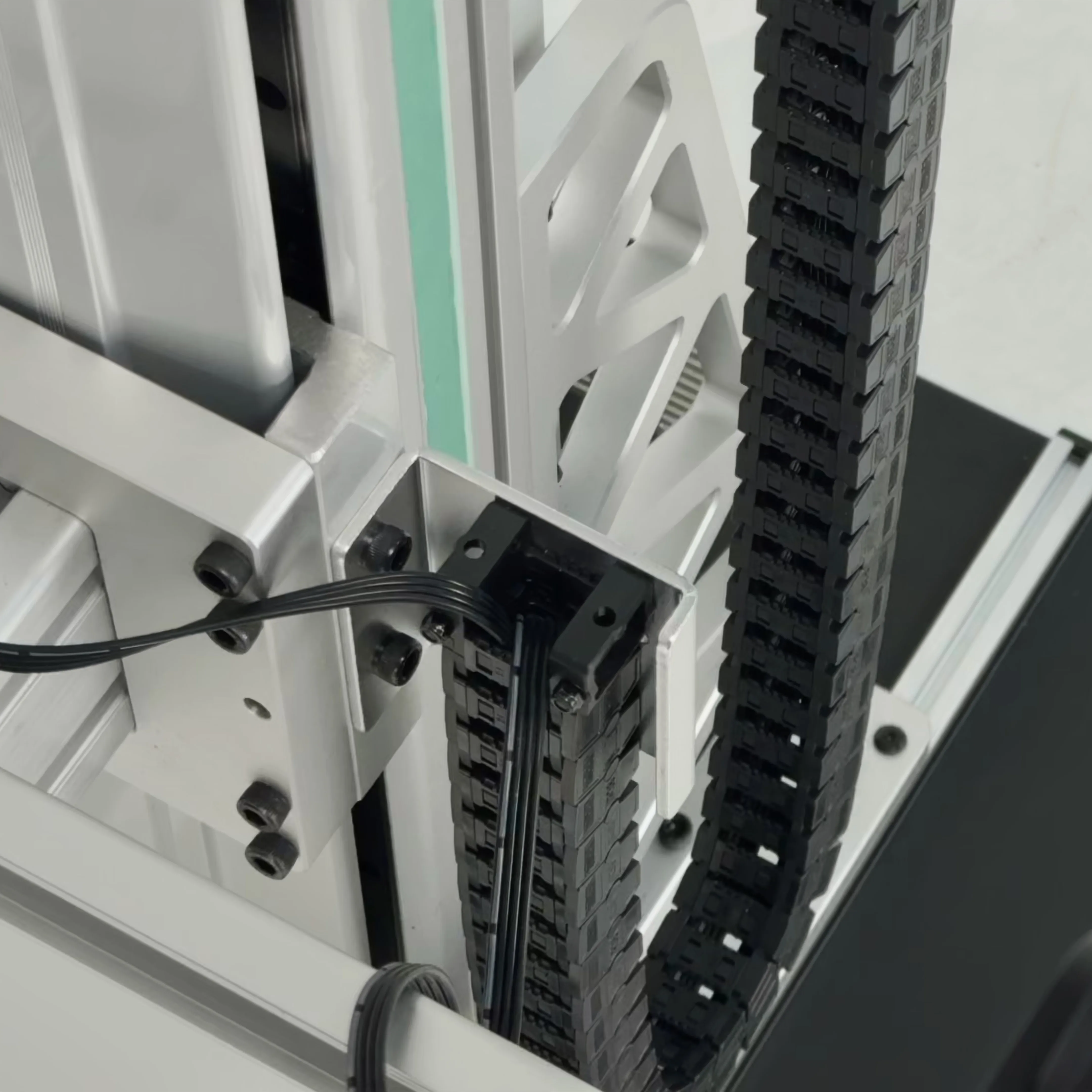Linear Bot cable rail detail